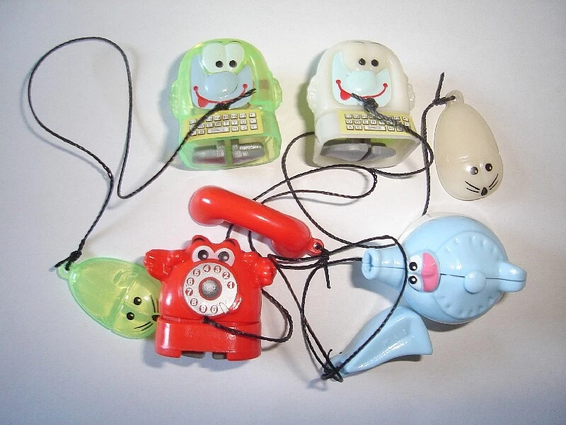 KINDER SURPRISE SET HOME DEVICE ON STRINGS TOYS FIGURES COLLECTIBLES