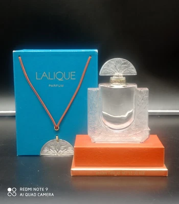 Ancien Flacon de Parfum LALIQUE Chèvrefeuille 40ml Vide + coffret + pendentif . - Photo 1/4