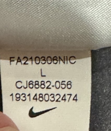 Nike Boys Large (14-16) Grey/Black Therma Basketball Jogger Pants (CJ6882-056) - Picture 11 of 12
