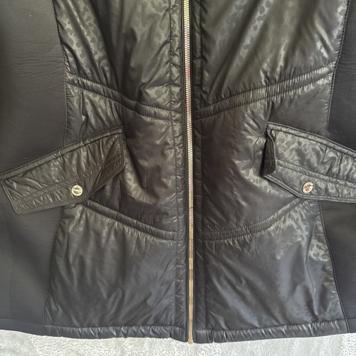 Abrigo chaqueta acolchada con capucha de piel sintética 3X negro Michael Kors para mujer - Imagen 5 de 7