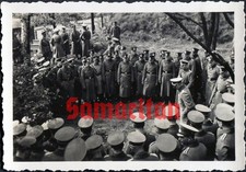 FOTO ORIGINAL DE SUBOFICIALES ALEMANES DE LA SEGUNDA GUERRA MUNDIAL 12/15 REUNIDOS ALREDEDOR DE GENERAL EN MENTE