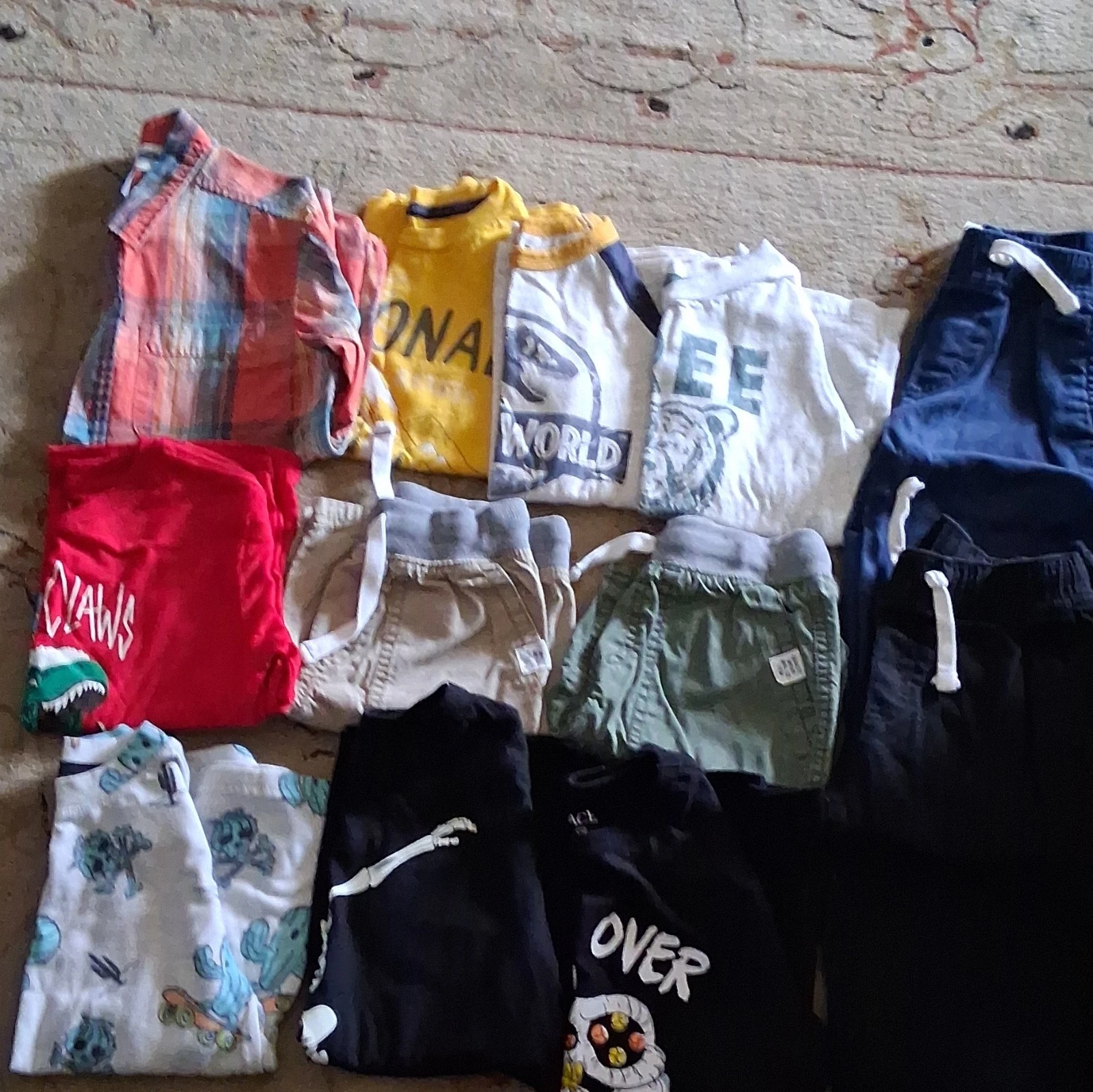 Boys size 4/5 Mixed Clothing Lot Graphic Print Tees Shorts Pants Multicolor
Opens in a new window or