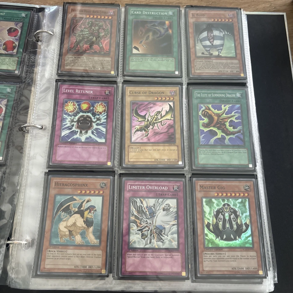YuGiOh! Legendary Collection 1 Binder | Used | Includes God Cards/350 more cards - Image 3 of 4
