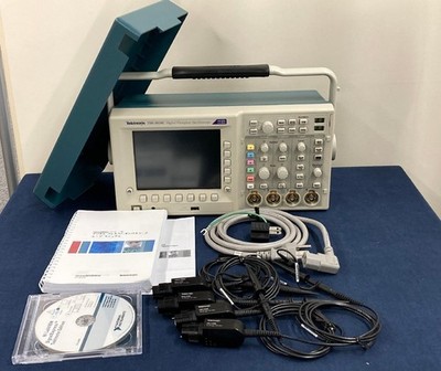 Used Test Equipment with Tektronix P6139B Probes Japan AS IS