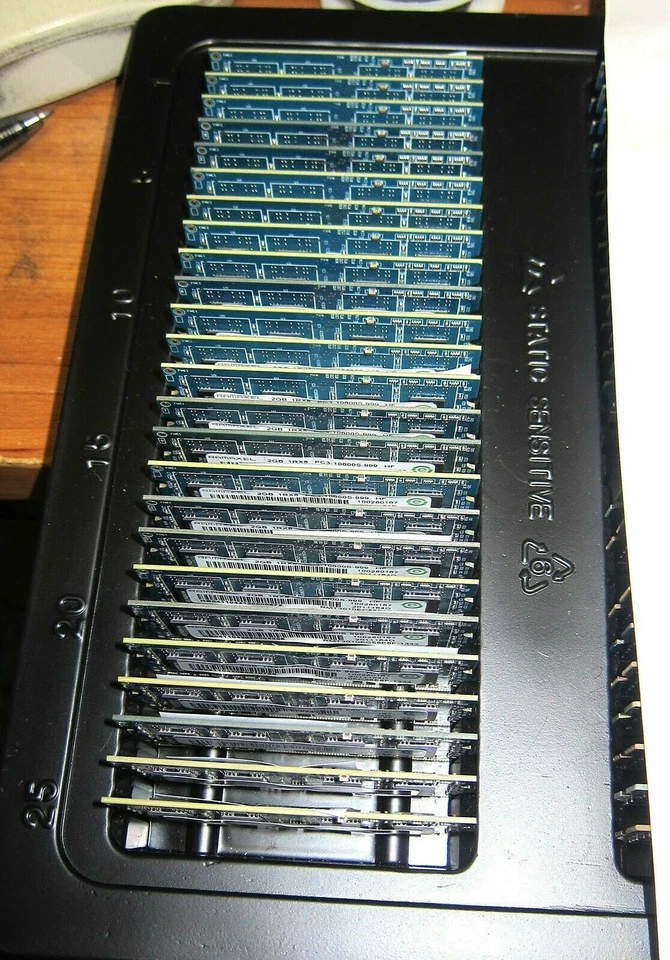 LAPTOP MEMORY RAMAXEL BRAND 2GB 1Rx8 PC3-10600S DDR3 NEW SCHOOL SURPLUS STOCK - Image 2 of 2