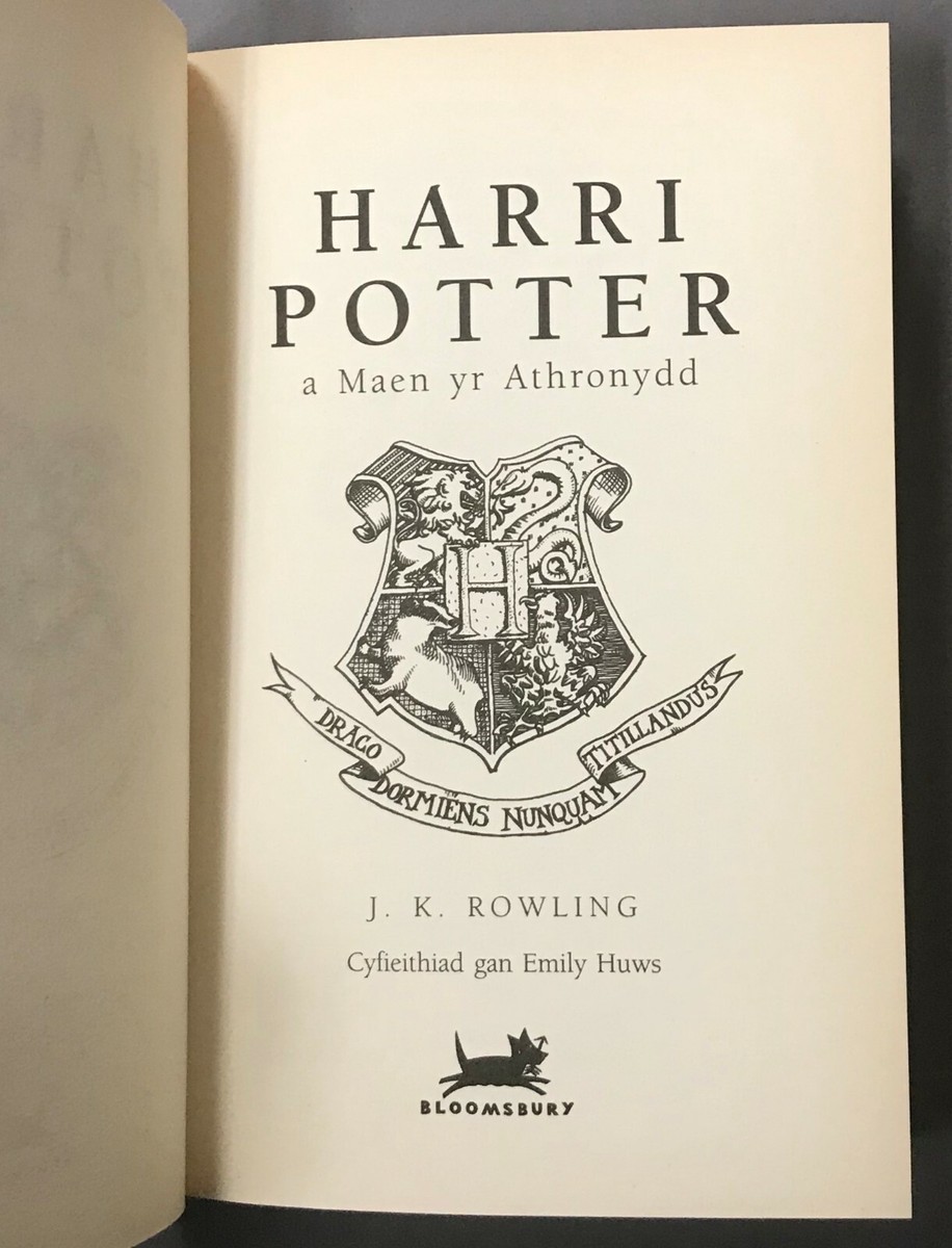 First Welsh Edition J. K. Rowling Harri Potter a Maen yr Athronydd
