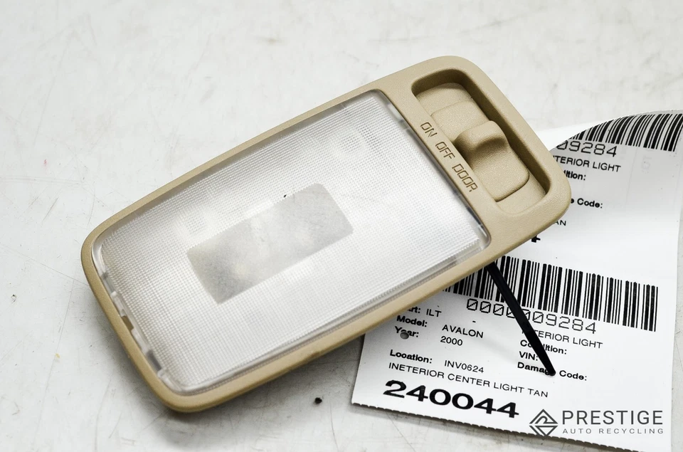 Lámpara de luz domo consola superior trasera Toyota Avalon 2000-2004 81240-AA010 OEM Foto 2 de 4