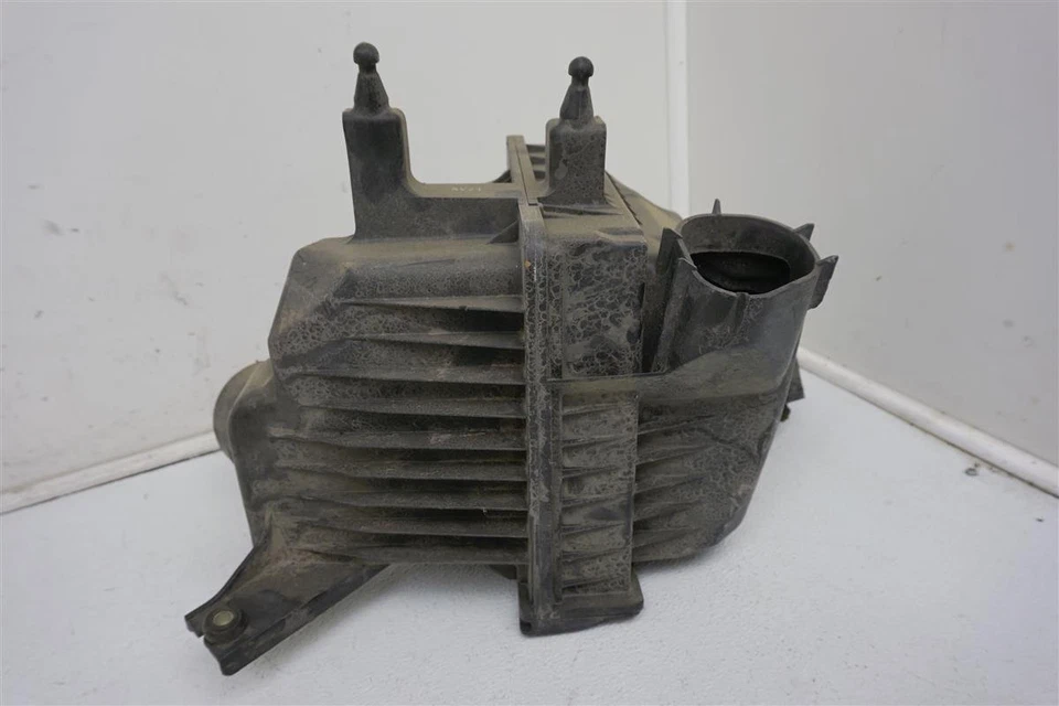 2006-2010 Infiniti M45 4.5L V8 Air Intake Cleaner Filter Box 16500-Eh000 - Image 3 of 4