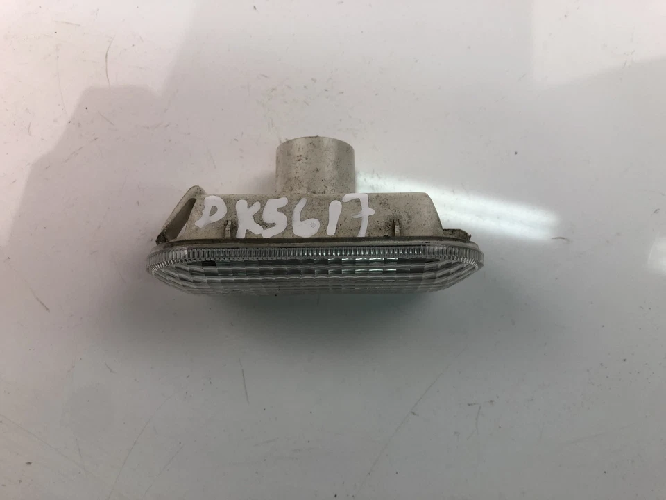 FORD FOCUS II DA, HCP 4M5A-13K309-AA Front Fender Turn Signal 2007 17898918 - Immagine 3 di 4