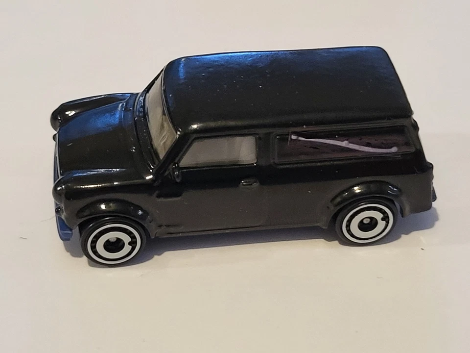 Hot Wheels obtén las imágenes que quieras en este 67 AUSTIN FÚNEBRE hecho a medida por encargo Foto 4 de 4