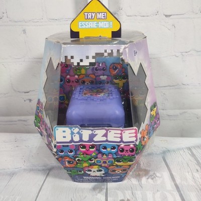 Bitzee Interactive Toy Digital Pet & Case w/15 Animals Inside in Original Box