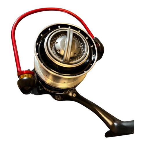 Abu Garcia Spinning Reel REVO MGX THETA #980082 MPN: 2500SH - Picture 3 of 10