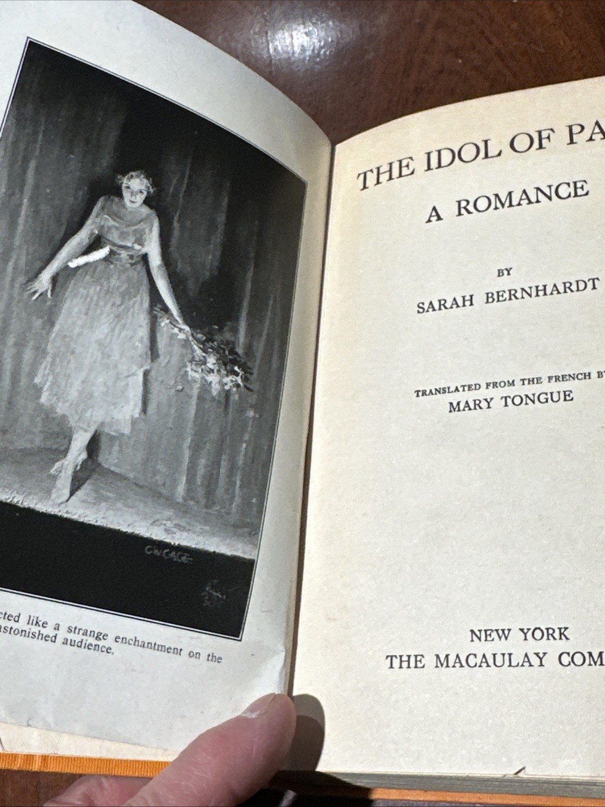 Sarah Bernhardt The Idol of Paris 1ST ED HC DJ 1922 B-111225