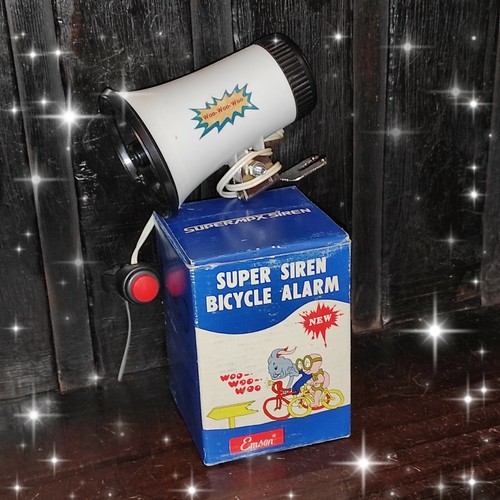 VINTAGE VERY RARE EMSON BICYCLE WOO WOO SUPER SIREN HORN MADE IN TAIWAN NIB - Picture 3 of 10