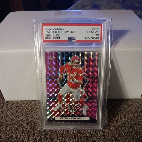 2022 Patrick Mahomes PSA 10 Panini Mosaic Camo Pink Prizm Gem Mint