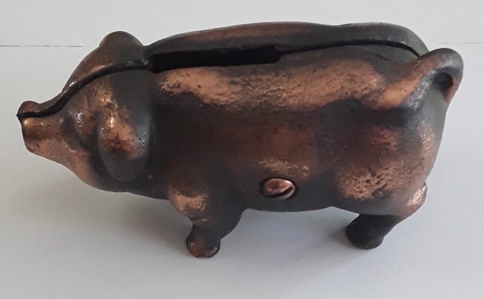 Antigua estatuilla de moneda de cerdo de alcancía de bronce Foto 2 de 2