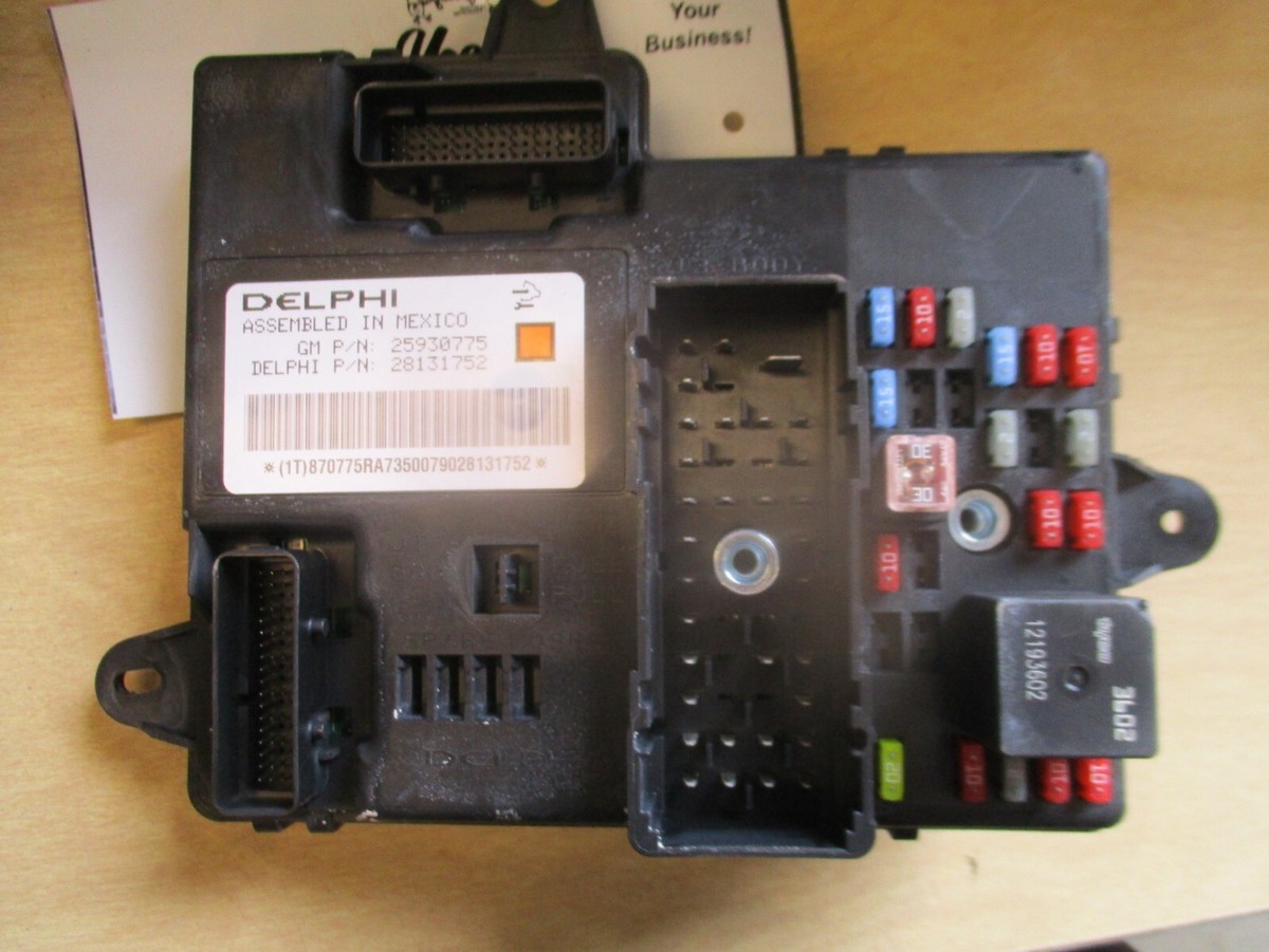 2008 chevy cobalt cigarette lighter fuse 2008 CHEVROLET COBALT BODY CONTROL FUSE BOX 25930775