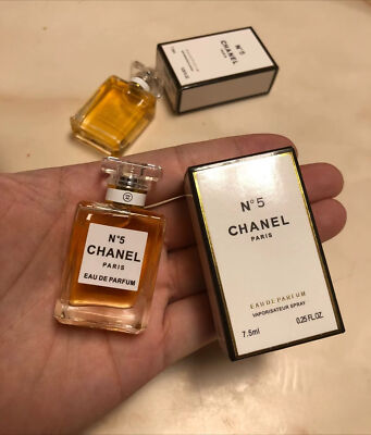 CHANEL No 5 Eau De Parfum Mini Travel Bottle 7.5ml