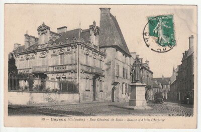 BAYEUX - Calvados - CPA 14 - La Rue General De Dais und Chartier Statue
