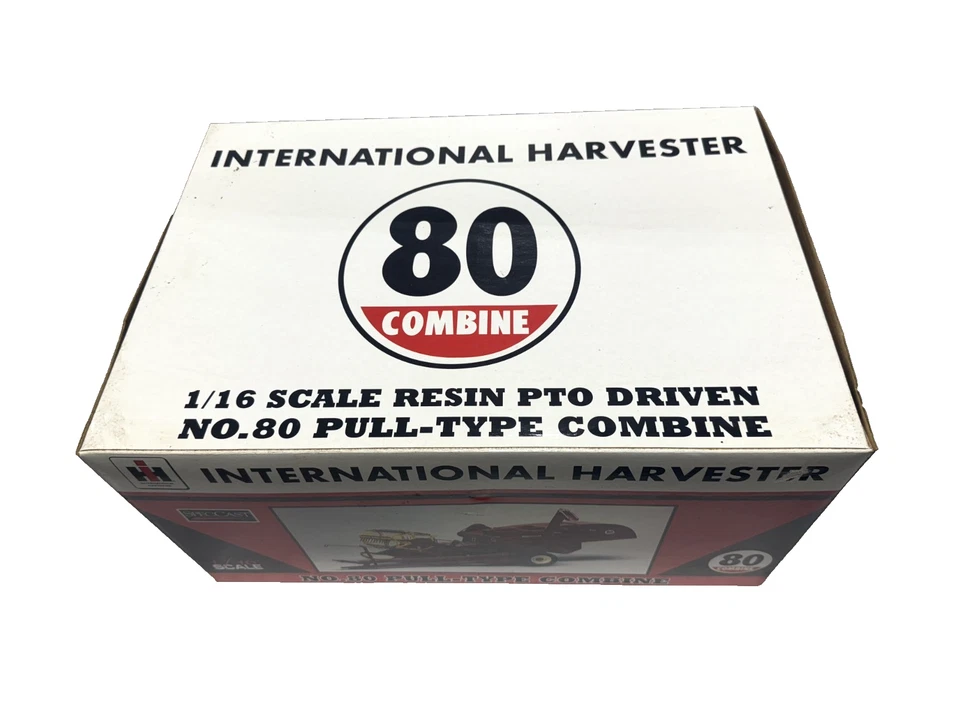 1/16 International Harvester Model 80 Pull Type Combine NIB - Image 2 of 4