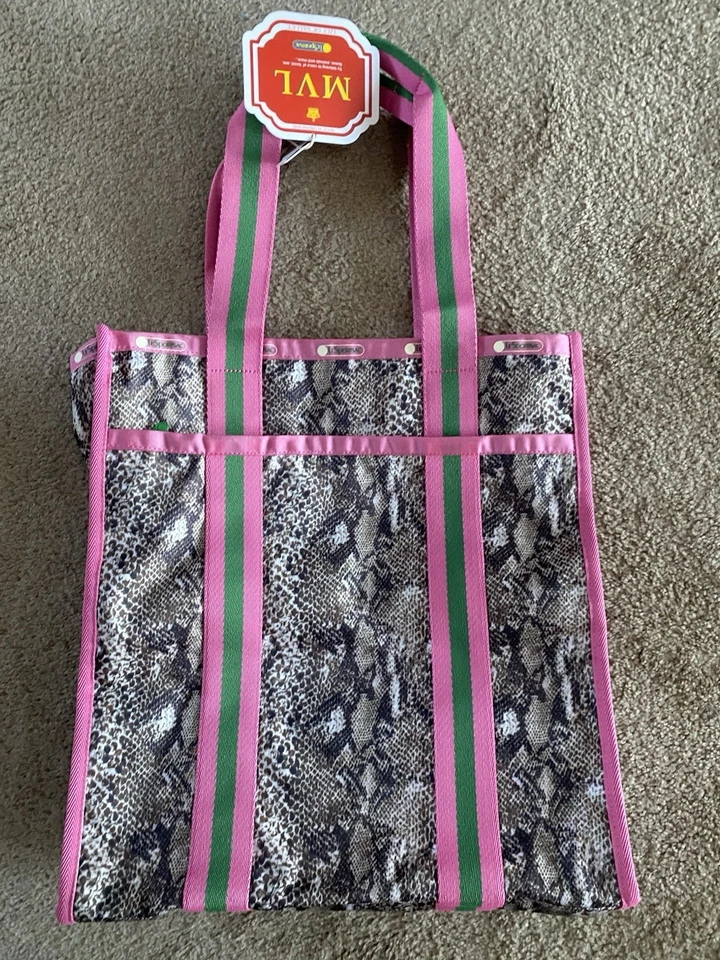 Nova Bolsa Tote MUVEIL LESPORTSAC Livro Verde Rosa Cobra Píton Morango Nova Com Etiqueta Rara! - Imagem 4 de 4