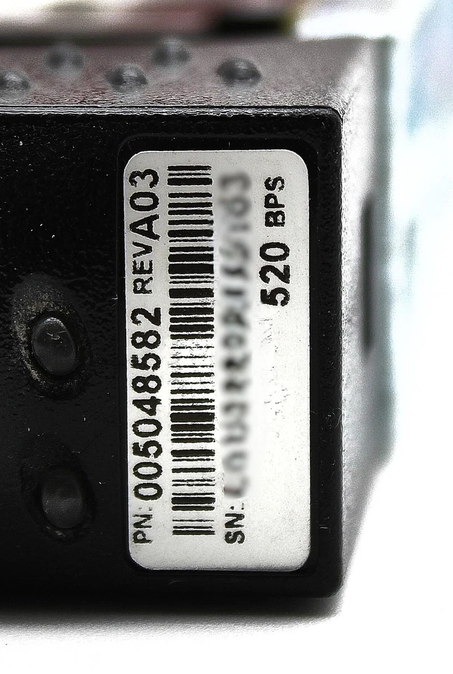EMC 005048582 300GB 10K FC 3.5 2G HDD CX4 - Image 2 of 4
