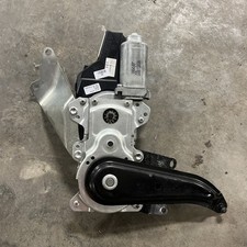 2008-2013 Toyota Highlander Sienna Trunk Liftgate Motor 427107-10040 Oem 2008-2013 Toyota Highlander Sienna Trunk Liftgate Motor 427107-10040 Oem