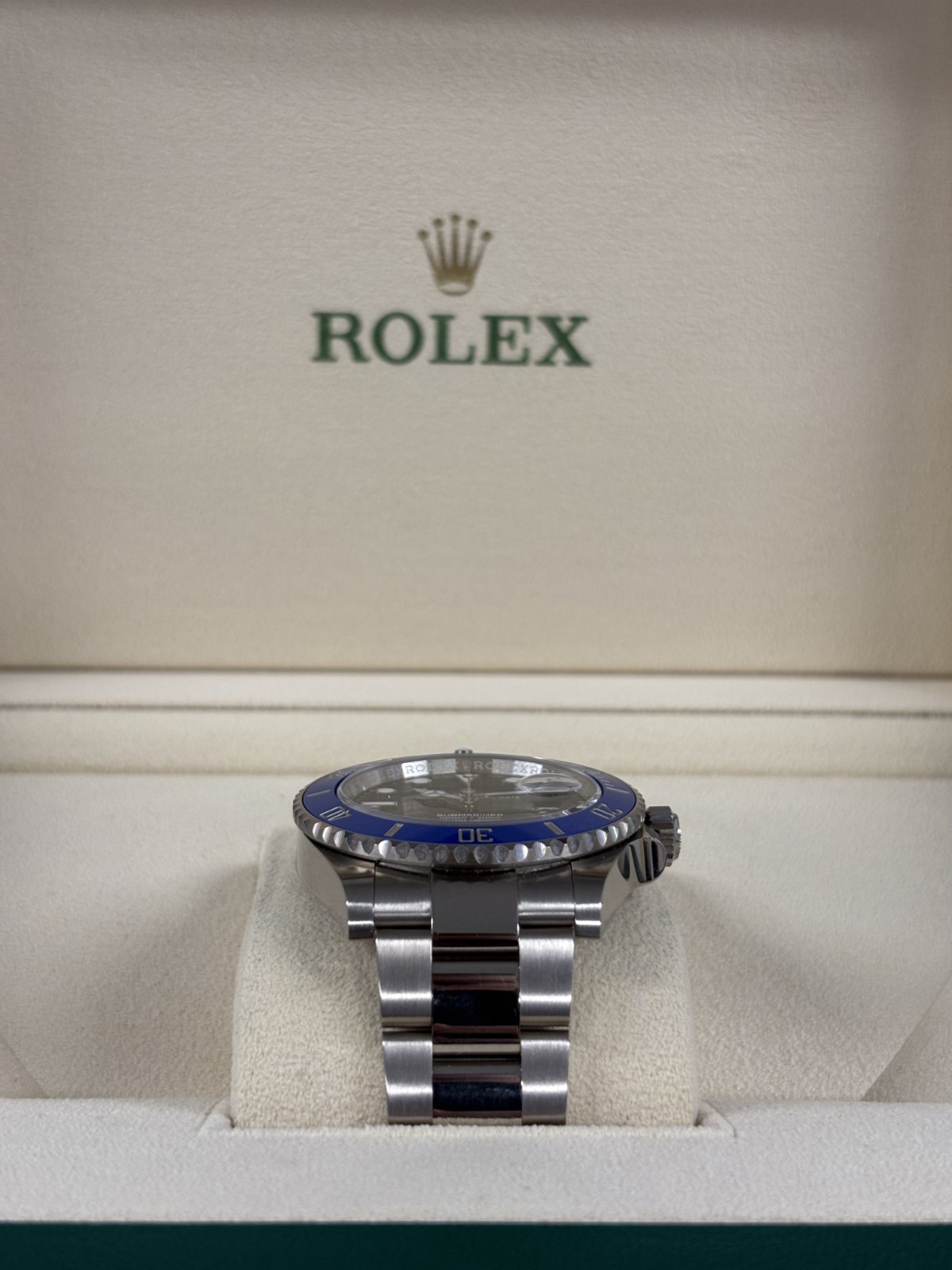 Rolex Submariner Cookie Monster 126619LB 2022 New unworn condition image 6