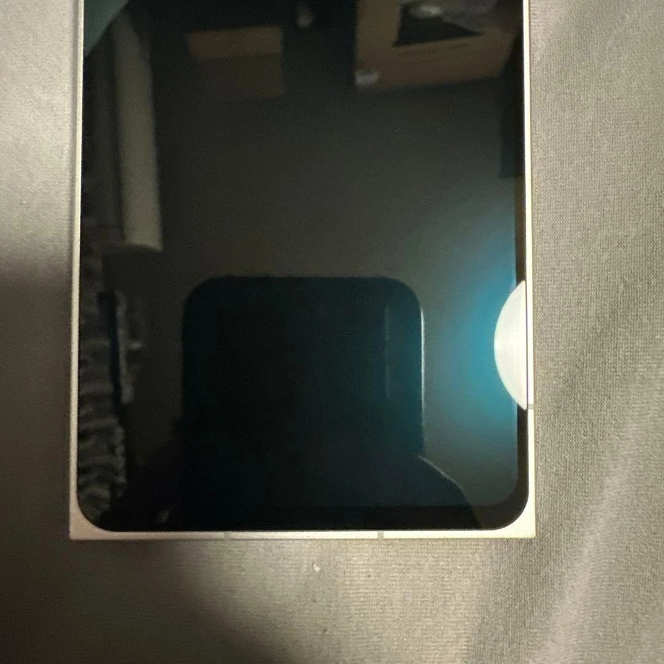 Leica LEITZ PHONE 2 Unlocked 512GB Used - Image 4 of 4