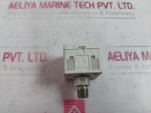 SMC ZSE30-01-25-M Vacuum Switch 12-24VDC 45MA MAX -101-101KPA - Picture 8 of 11