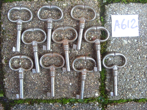 LOT A612BIS DE 10 CLÉ CLÉS CLEFS CLEF ANCIENNES PERCEES DE PORTE DE ...