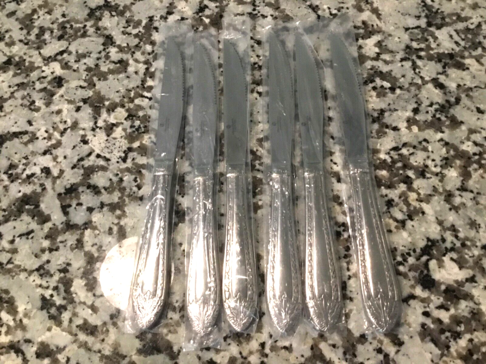 Reed & Barton MARIE ANTOINETTE Stainless China Glossy 6 Serrated Steak Knives
