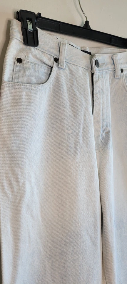 Pantalones de mezclilla Sasson vintage talla 9 blancos lavados cintura alta espalda broches de presión al tobillo 5 bolsillos Foto 2 de 4