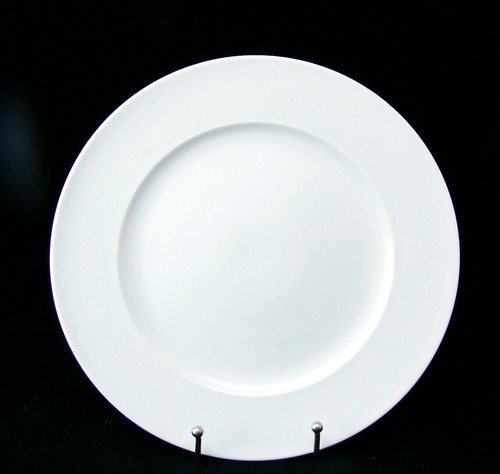 Rosenthal White Unknown Pattern (with Ring around mark on back) Dinner Plate(s) - Picture 2 of 6
