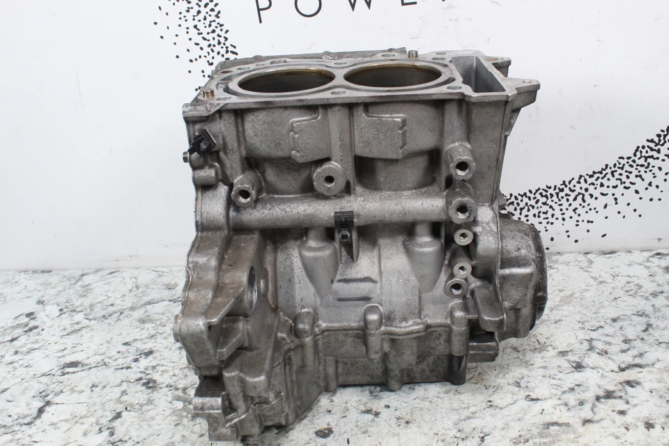 Ski-Doo Grand Touring 600 Sport Ace 2018 cárteres cilindros 420892853 dañados Foto 2 de 4