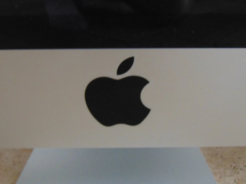 Imac 27" A1225 6GB DDR2 2TB Hard Drive Intel Core 2 Duo 2.8GHz - Image 3 of 4