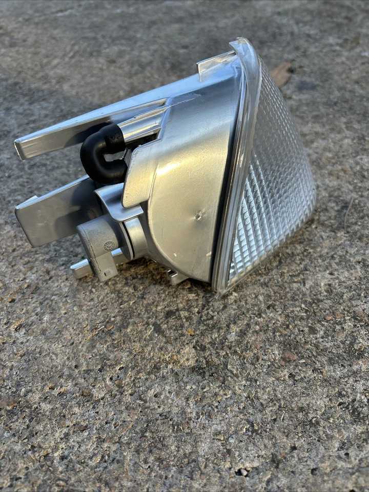 Freccia Anteriore Destra Indicatore Per Citroën Jumpy Peugeot Expert Fiat Scudo - Immagine 2 di 4