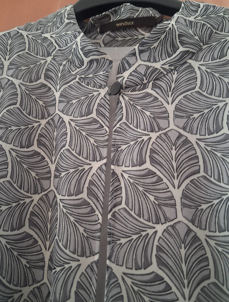 windsor. Damenkleid Blättermuster Gürtel Grau Weiß Viskose Gr. 40 Langarm - Bild 1 von 2