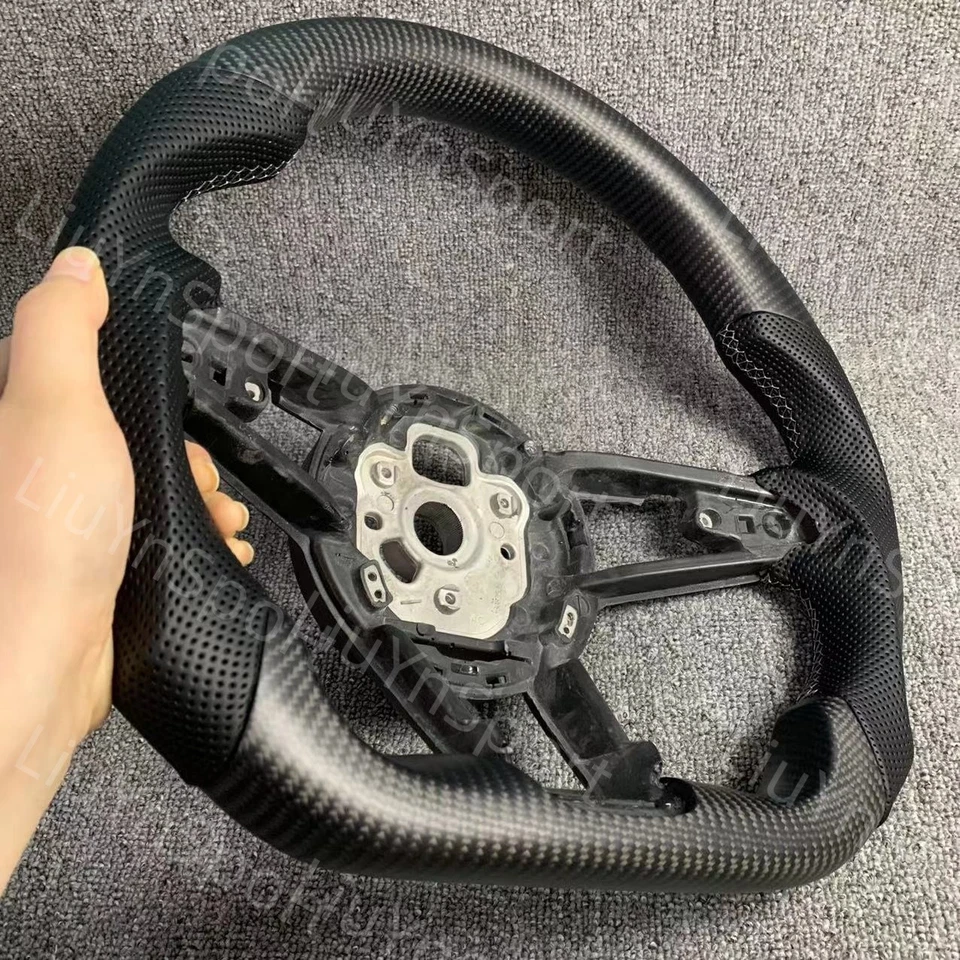 Volante deportivo personalizado de fibra de carbono mate para Audi 2016-2023 TT TTS R8 Foto 2 de 4