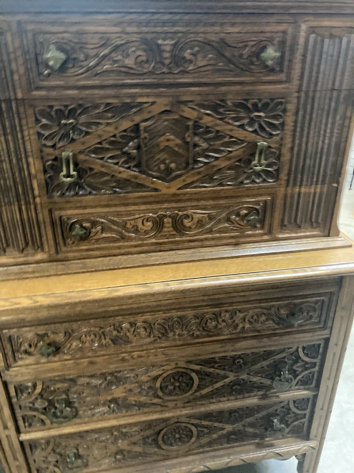 Cómoda de roble MUEBLE LIMBERT, MARCA REGISTRADA DE VAN RAALTE CRAFTSMEN 1920 Artes Foto 2 de 4