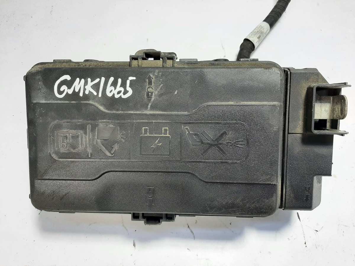 OPEL INSIGNIA B Grand Sport Z18 1.6 CDTi Fuse box 39116624