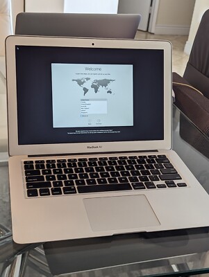2015 Apple MacBook Air - 13