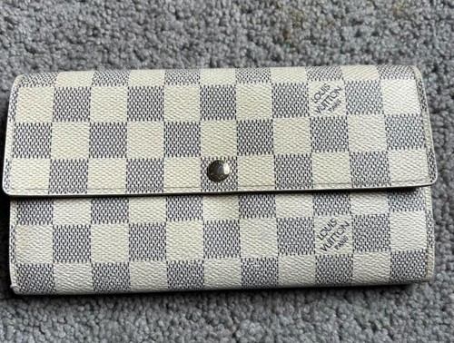 Louis Vuitton LV Long Wallet Portefeuille Sarah White Damier Azur