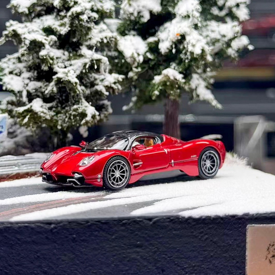 LCD 1/64 Scale Pagani Utopia Red Diecast Car Model Toy Collection