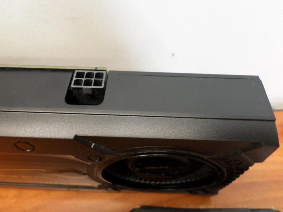 PNY XLR8 PERFORMANCE EDITION GTX 660 2048MB GRAPHICS VIDEO CARD - Image 4 of 4