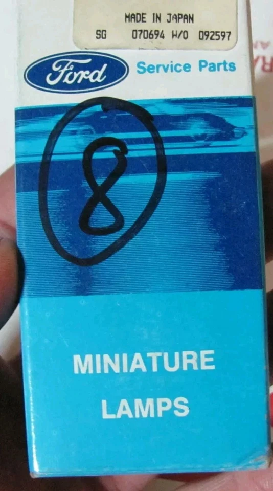 Nuevo de Lote Antiguo Ford E7GZ-13466-A 8 Miniatura Salpicadero Bombillas 1991-03 Escort Tracer Foto 2 de 3