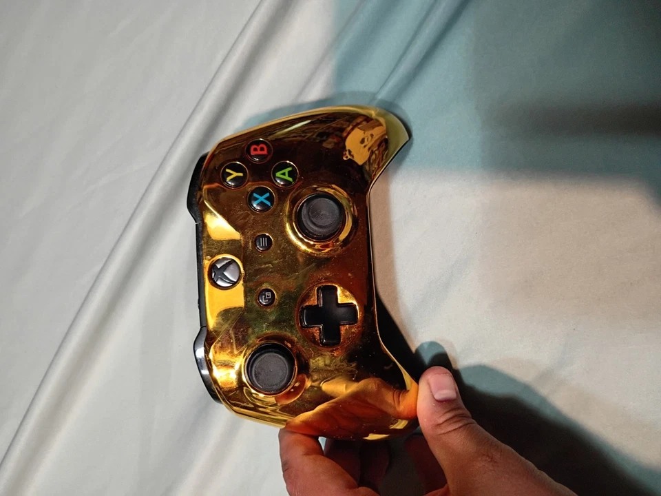OEM Microsoft Xbox 360 Wireless Controller 1403 Gold Chrome - Image 2 of 4