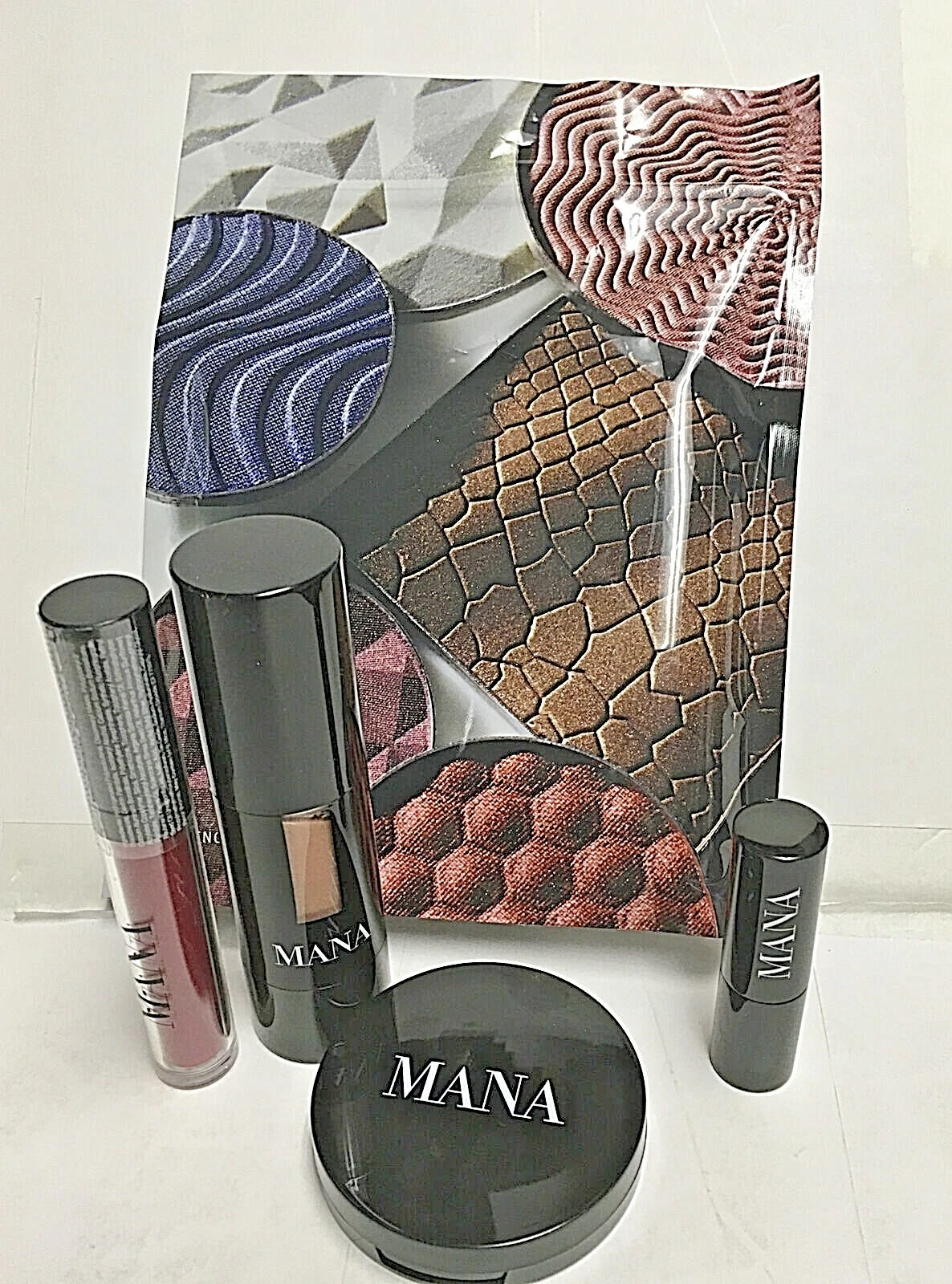 MANA Cosmetics Makeup 4 PC Set/Kit for Women NEW BRAND Made in the USA
Opens in a new window or tab
