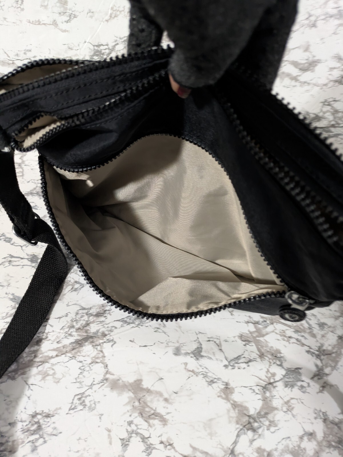 Kipling Annabelle Solid Black Crossbody Adjustabl… - image 5