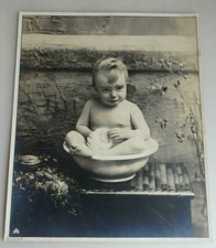 New Photographic Society: Big Baby Photo Circa 1910 (76603)